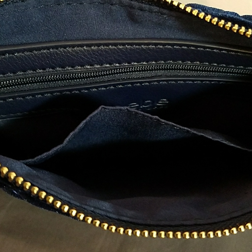 NEW bebe Navy Danielle Top Zip Velvet Wristlet - Picture 4 of 6